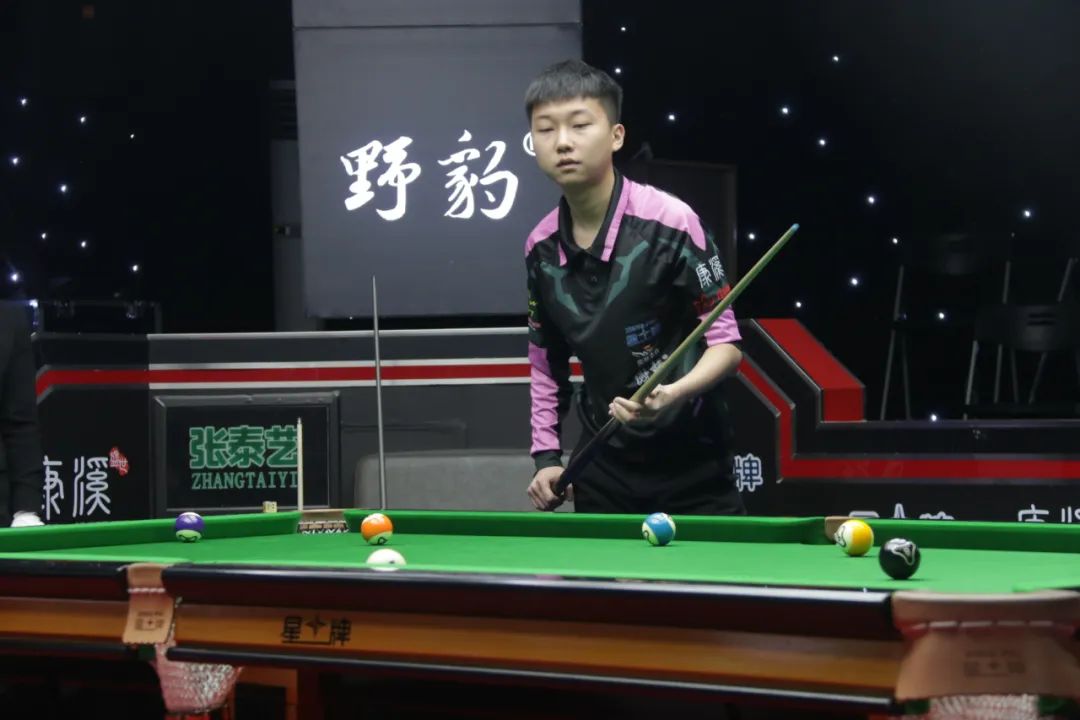 胡尔卡奇展 胡尔卡奇展