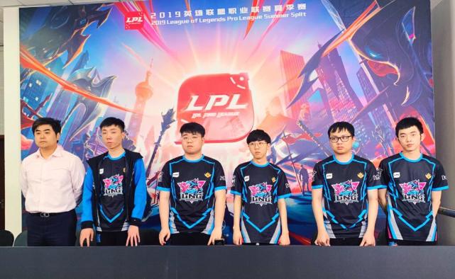 体现了他们 体现了他们