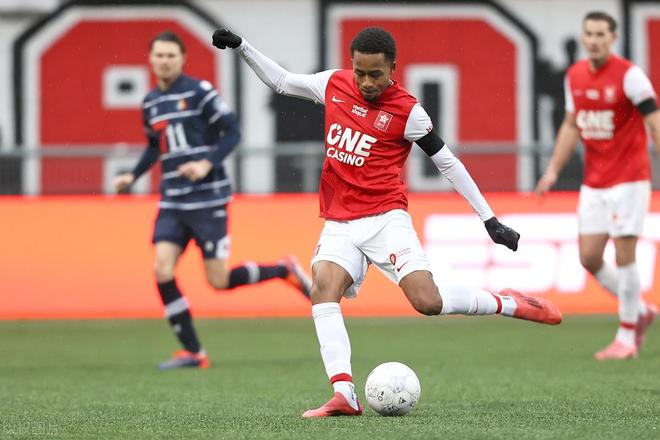 场上的顶尖 场上的顶尖