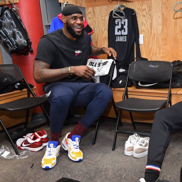 把视野拉回 把视野拉回